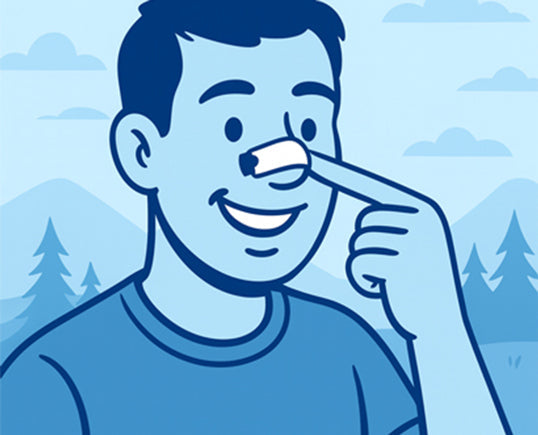 Minimalistische blaue Vektorillustration eines lächelnden Mannes, der ein Nasenpflaster korrekt auf seine Nase klebt, vor einer Berg- und Waldkulisse